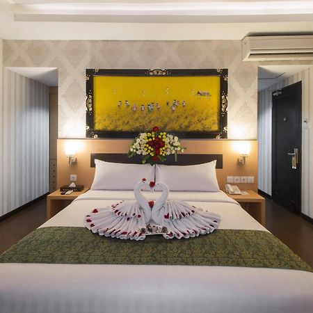 Grand Puri Saron Hotel Malioboro Yogyakarta Kültér fotó