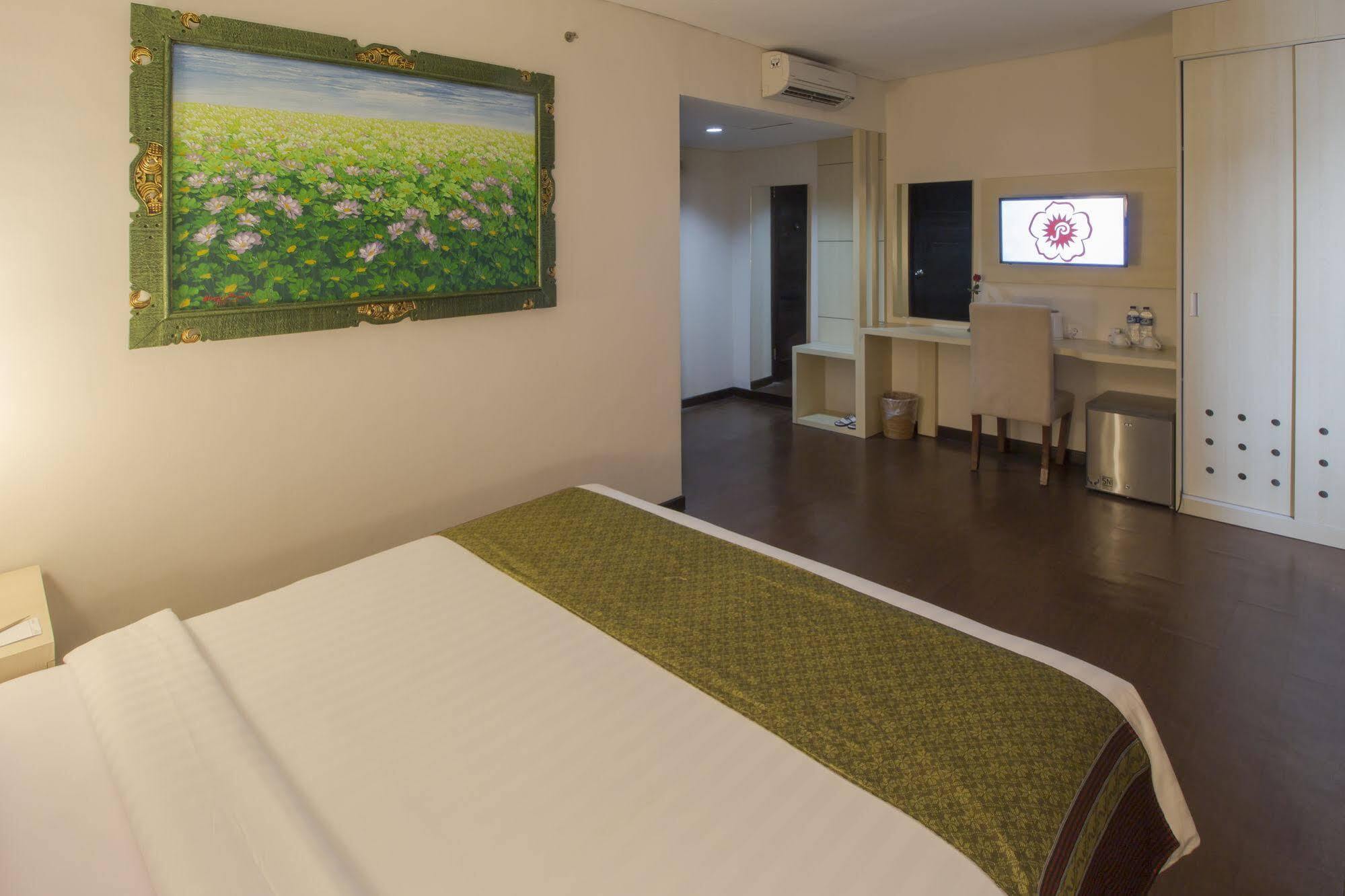 Grand Puri Saron Hotel Malioboro Yogyakarta Kültér fotó