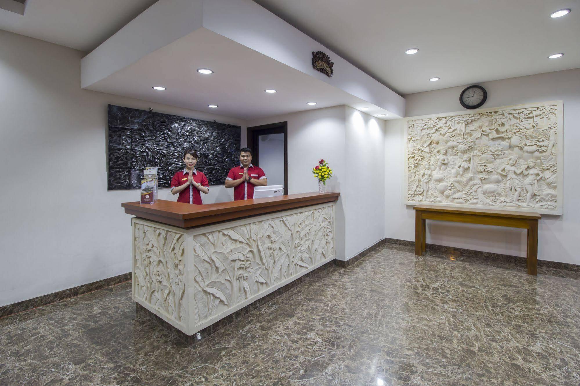 Grand Puri Saron Hotel Malioboro Yogyakarta Kültér fotó